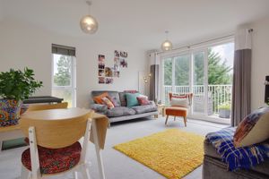 Lounge/Diner- click for photo gallery